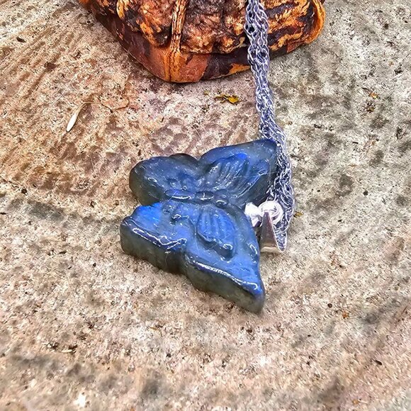 Nature Labradorite Flashy Butterfly Pendant Necklace - Picture 4 of 10